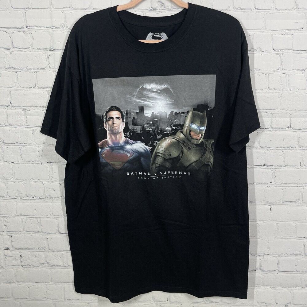 Superman vs Batman Shirt Adult Mens Large Black Soft Movie Comic Collectible